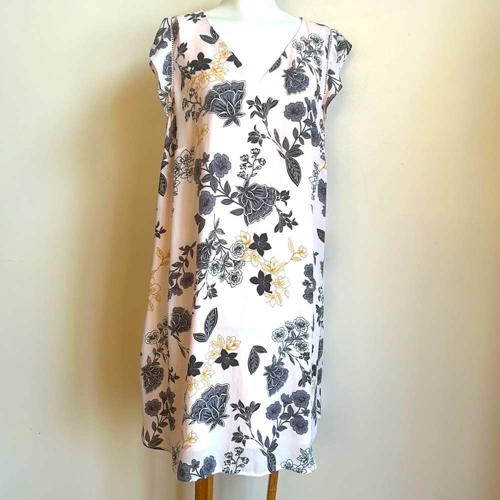 Loft floral dress in pale pink with small cap ruffle sleeve details
